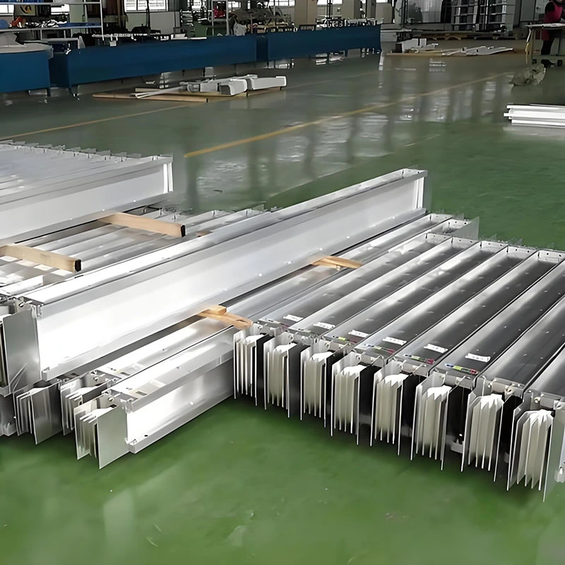 मध्यम वर्तमान संलग्न बसवे